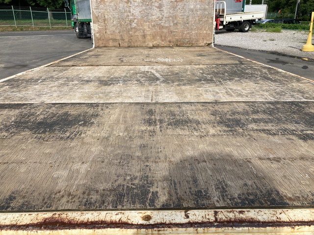 いすゞエルフ平ボディ小型（2t・3t）[写真11]