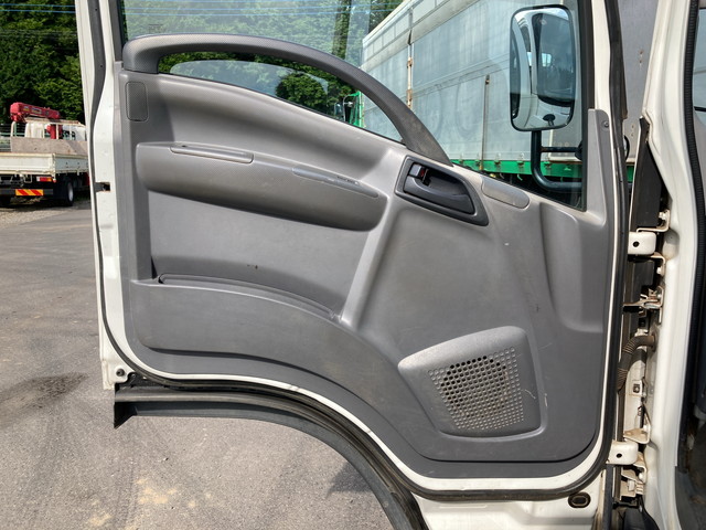 いすゞエルフ平ボディ小型（2t・3t）[写真22]