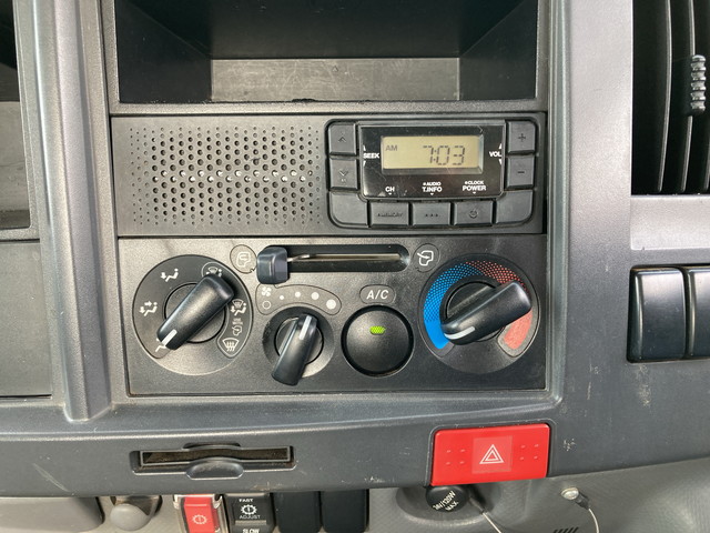 いすゞエルフ平ボディ小型（2t・3t）[写真31]