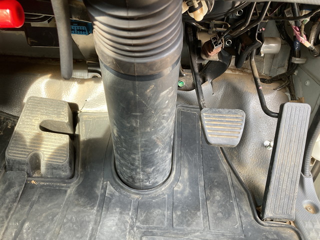 いすゞエルフ平ボディ小型（2t・3t）[写真38]