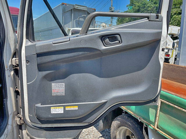 三菱ふそうファイターアルミウイング中型（4t）[写真22]