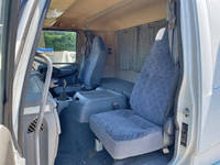 三菱ふそうファイターアルミウイング中型（4t）[写真23]