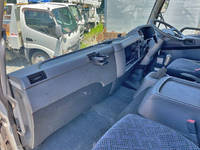 三菱ふそうファイターアルミウイング中型（4t）[写真25]