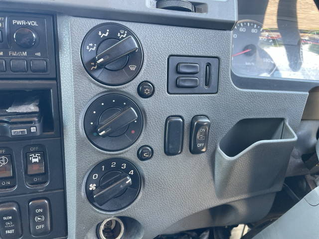 三菱ふそうファイターアルミウイング中型（4t）[写真32]