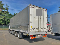 UDトラックスクオン冷蔵冷凍ウイング大型（10t）[写真05]