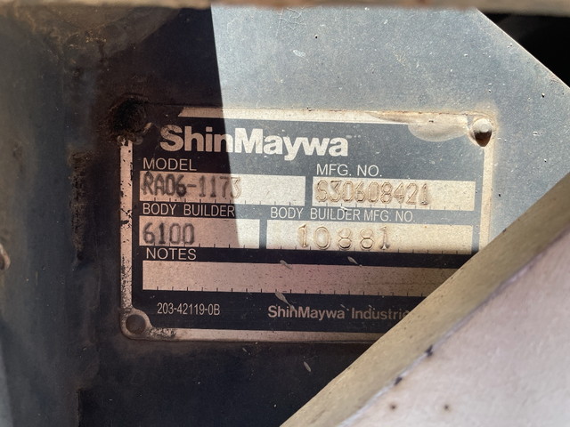 三菱ふそうキャンター平ボディ小型（2t・3t）[写真18]