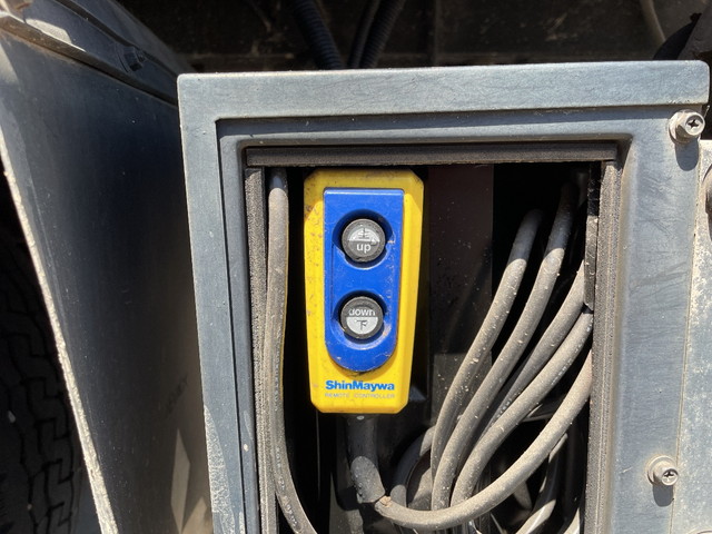 三菱ふそうキャンター平ボディ小型（2t・3t）[写真19]