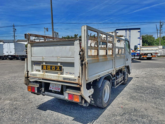 三菱ふそうキャンター平ボディ小型（2t・3t）[写真02]