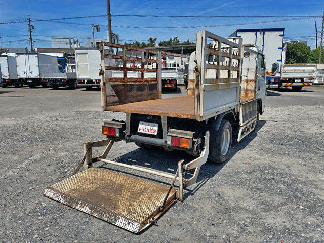 三菱ふそうキャンター平ボディ小型（2t・3t）[写真03]