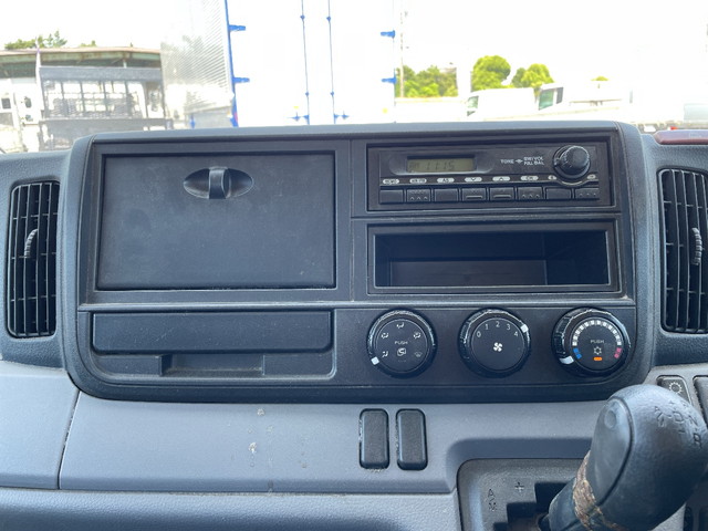 三菱ふそうキャンター平ボディ小型（2t・3t）[写真37]