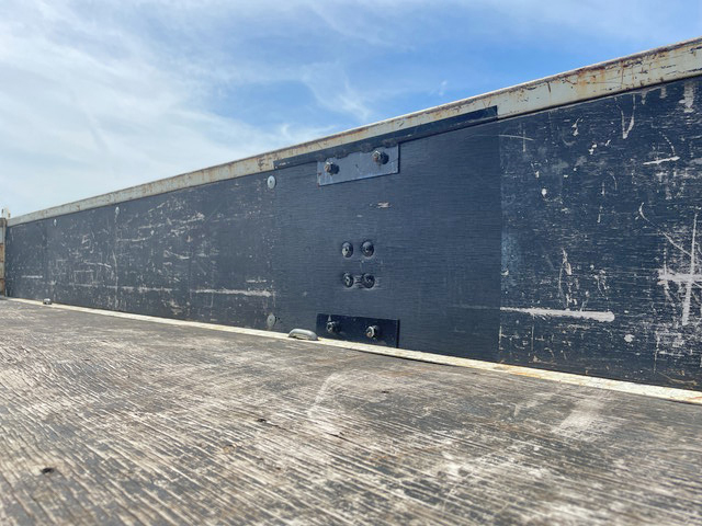 三菱ふそうキャンター平ボディ小型（2t・3t）[写真13]