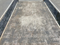 三菱ふそうキャンター平ボディ小型（2t・3t）[写真14]