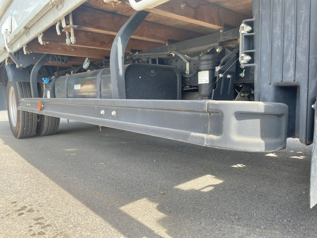 三菱ふそうキャンター平ボディ小型（2t・3t）[写真20]