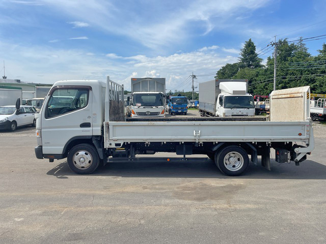 三菱ふそうキャンター平ボディ小型（2t・3t）[写真05]