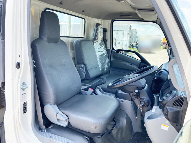 日野デュトロ平ボディ小型（2t・3t）[写真22]