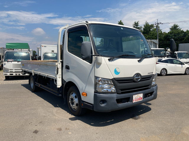 日野デュトロ平ボディ小型（2t・3t）[写真03]