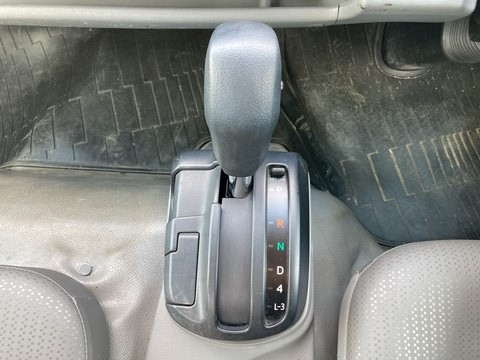 日野デュトロ平ボディ小型（2t・3t）[写真30]