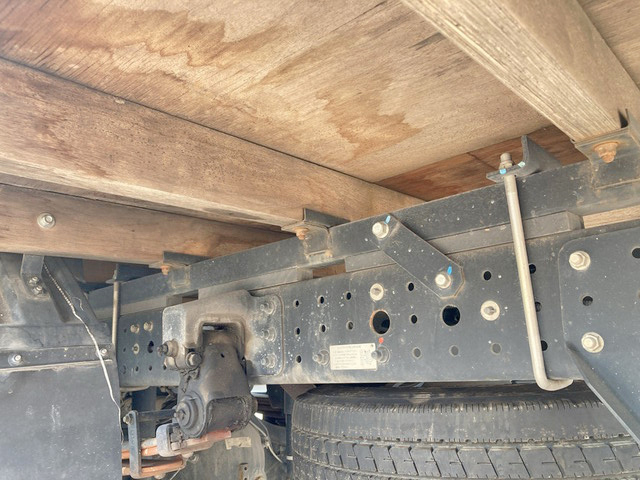 三菱ふそうキャンター平ボディ小型（2t・3t）[写真23]