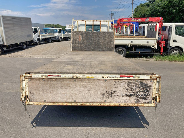 三菱ふそうキャンター平ボディ小型（2t・3t）[写真09]