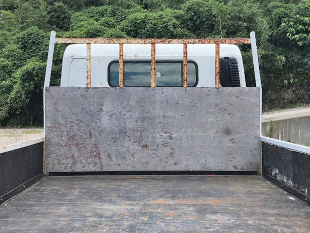 三菱ふそうキャンター平ボディ小型（2t・3t）[写真11]