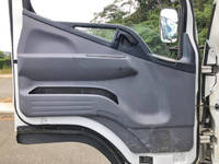 三菱ふそうキャンター平ボディ小型（2t・3t）[写真28]