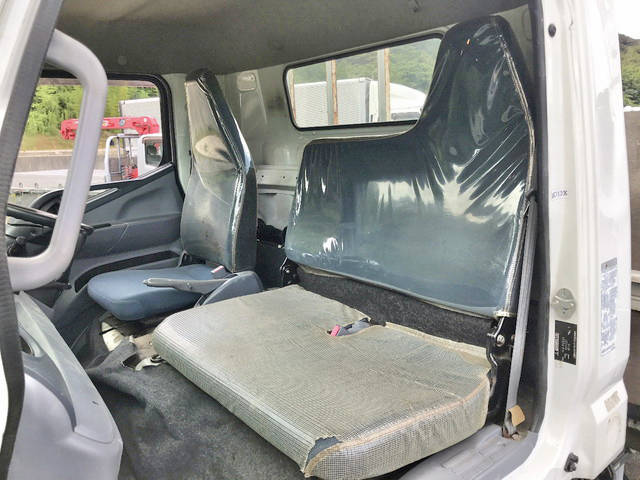 三菱ふそうキャンター平ボディ小型（2t・3t）[写真31]