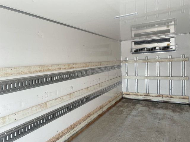 日野レンジャー冷凍車（冷蔵車）中型（4t）[写真11]