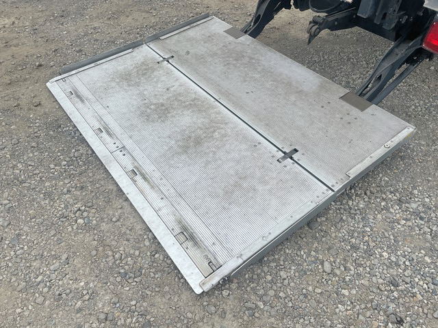 日野レンジャー冷凍車（冷蔵車）中型（4t）[写真16]