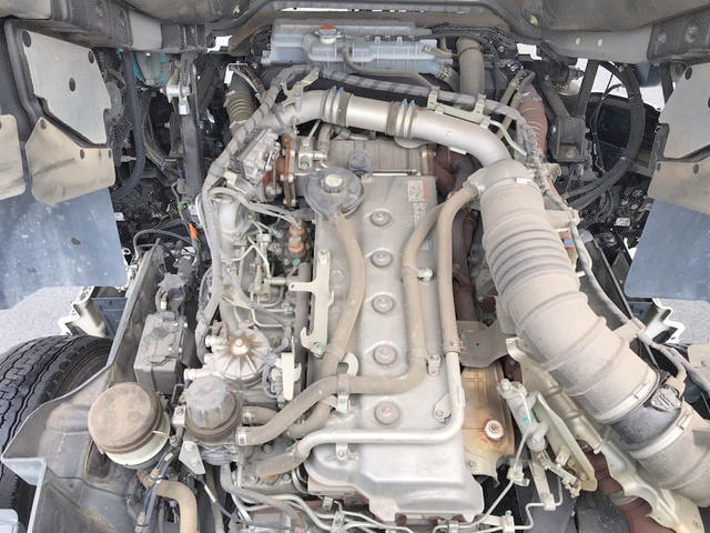 日野プロフィアコンテナ専用車大型（10t）[写真15]