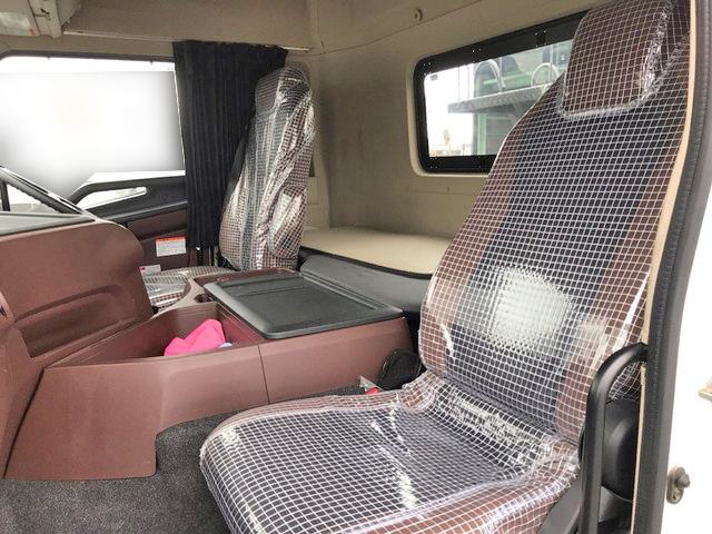 日野プロフィアコンテナ専用車大型（10t）[写真19]