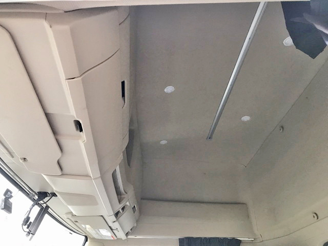 日野プロフィアコンテナ専用車大型（10t）[写真20]