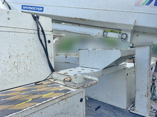 いすゞエルフ高所作業車小型（2t・3t）[写真15]