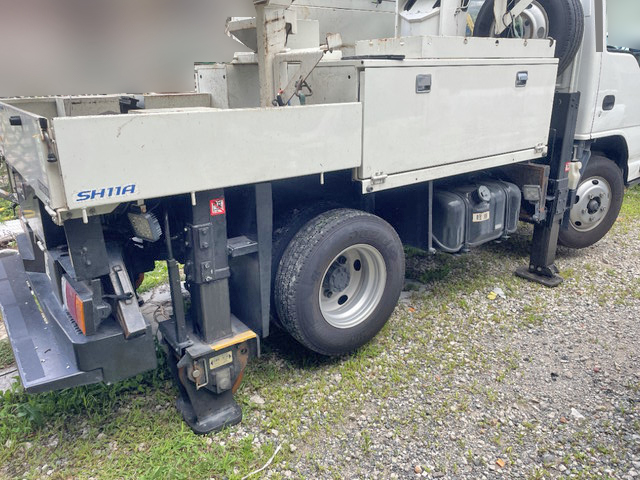 いすゞエルフ高所作業車小型（2t・3t）[写真02]