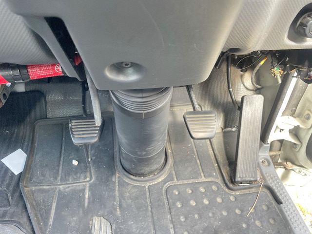 いすゞエルフ高所作業車小型（2t・3t）[写真38]