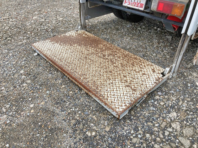 日野デュトロアルミブロック小型（2t・3t）[写真19]