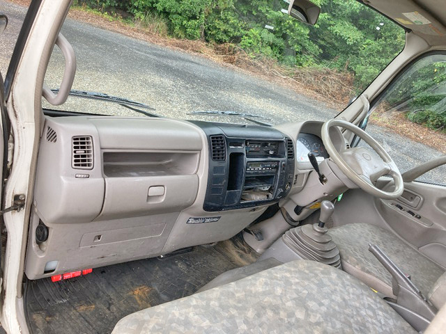 日野デュトロアルミブロック小型（2t・3t）[写真31]