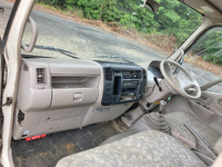 日野デュトロアルミブロック小型（2t・3t）[写真31]