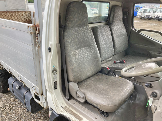 日野デュトロアルミブロック小型（2t・3t）[写真34]