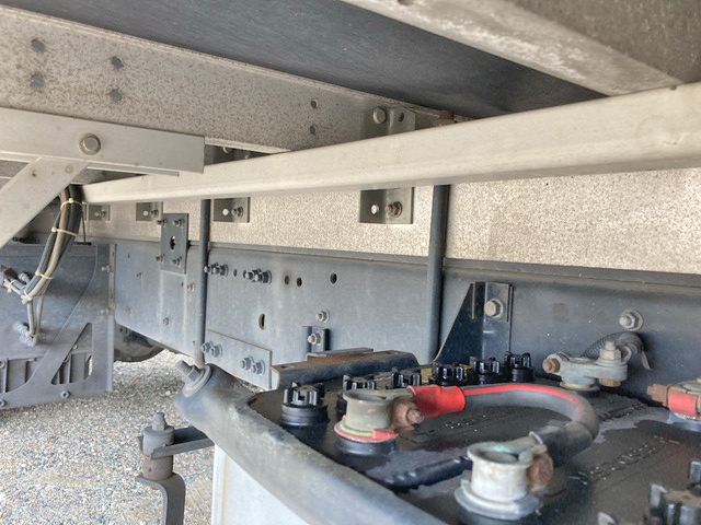 三菱ふそうファイターアルミウイング中型（4t）[写真23]