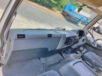 三菱ふそうファイターアルミウイング中型（4t）[写真31]