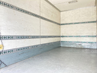 三菱ふそうキャンターアルミバン小型（2t・3t）[写真12]