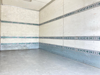 三菱ふそうキャンターアルミバン小型（2t・3t）[写真13]