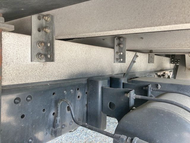 三菱ふそうキャンターアルミバン小型（2t・3t）[写真24]