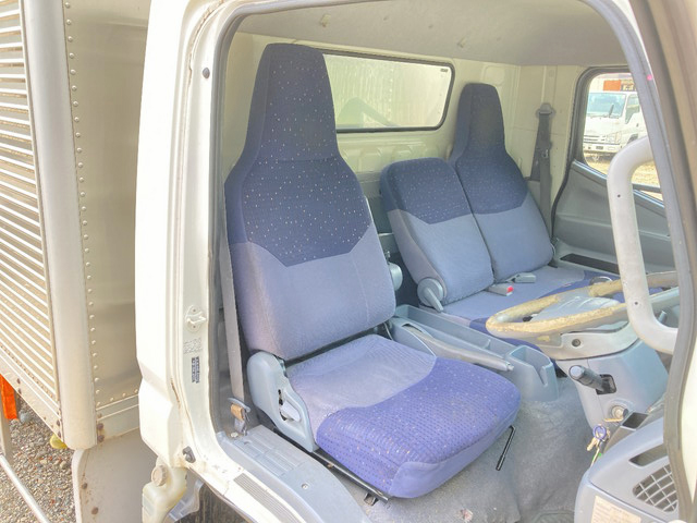 三菱ふそうキャンターアルミバン小型（2t・3t）[写真34]