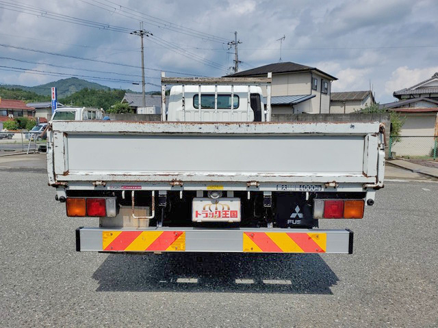 三菱ふそうキャンター平ボディ小型（2t・3t）[写真11]