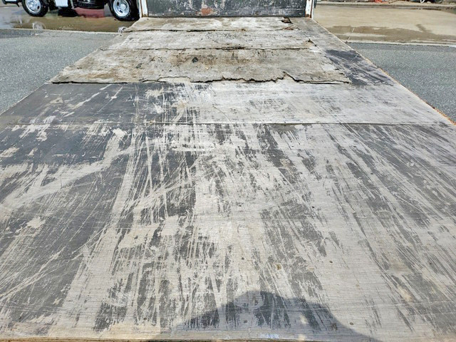 三菱ふそうキャンター平ボディ小型（2t・3t）[写真14]