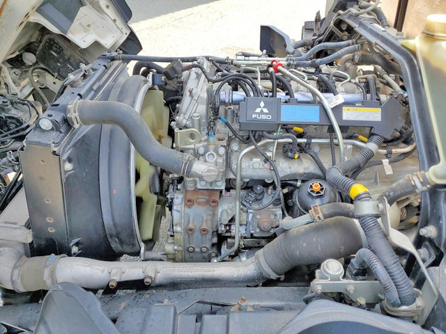 三菱ふそうキャンター平ボディ小型（2t・3t）[写真26]