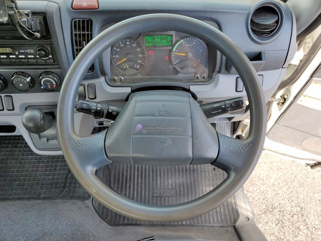 三菱ふそうキャンター平ボディ小型（2t・3t）[写真36]