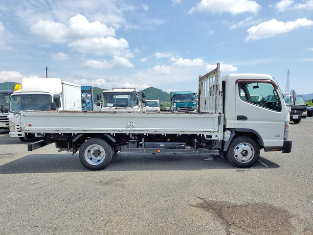 三菱ふそうキャンター平ボディ小型（2t・3t）[写真07]