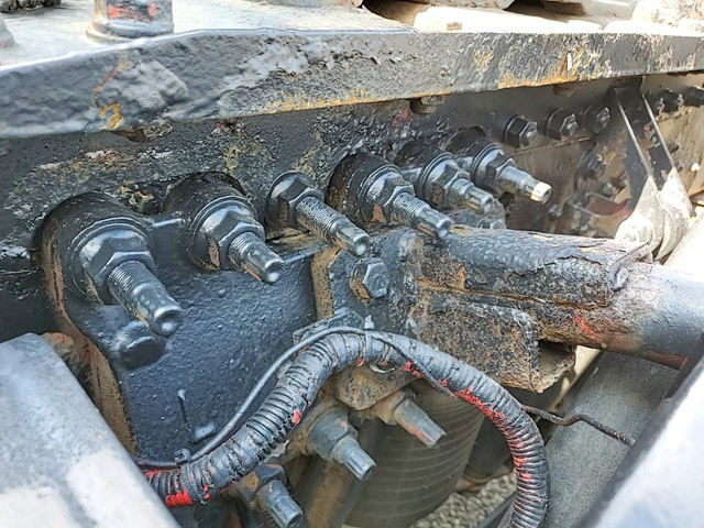 日野プロフィアトレーラーヘッド（トラクターヘッド）大型（10t）[写真19]